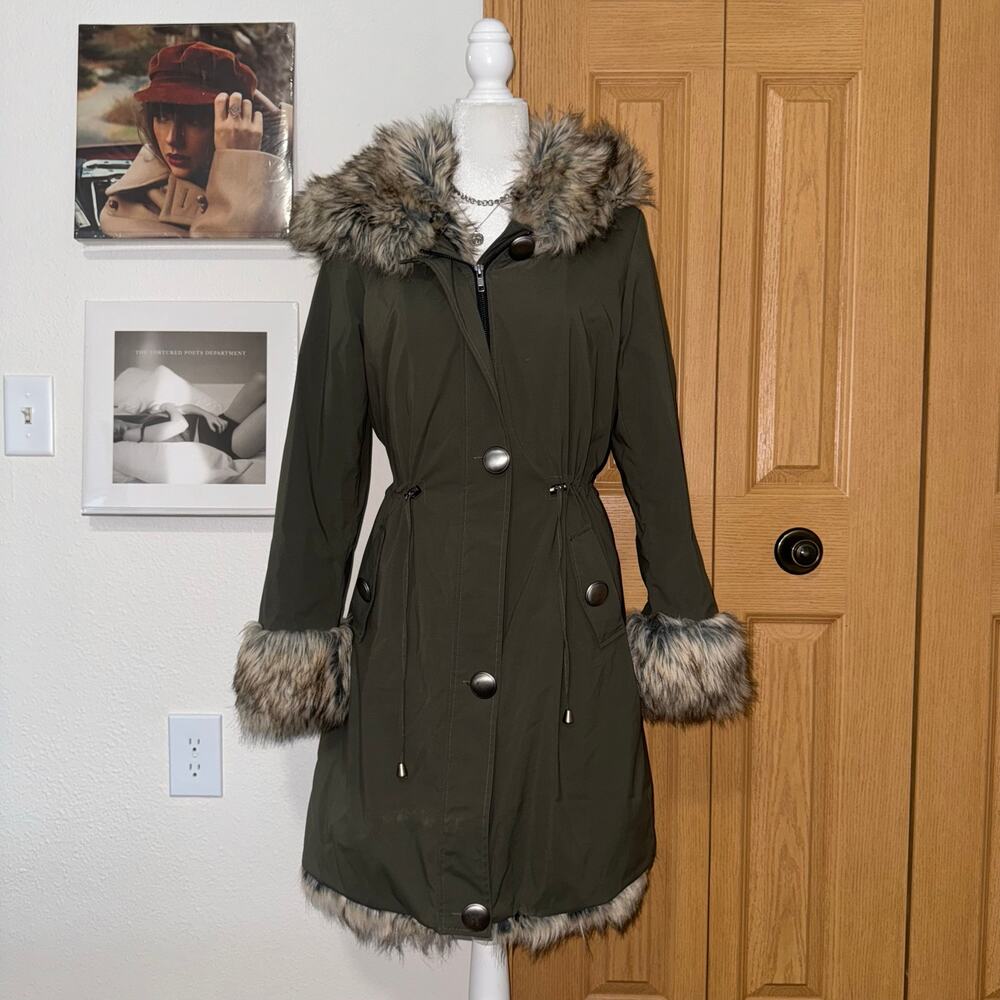 Donna Salyers Fabulous Furs Knaki Green With Taupe Faux Fur Hooded Parka‎ Size M